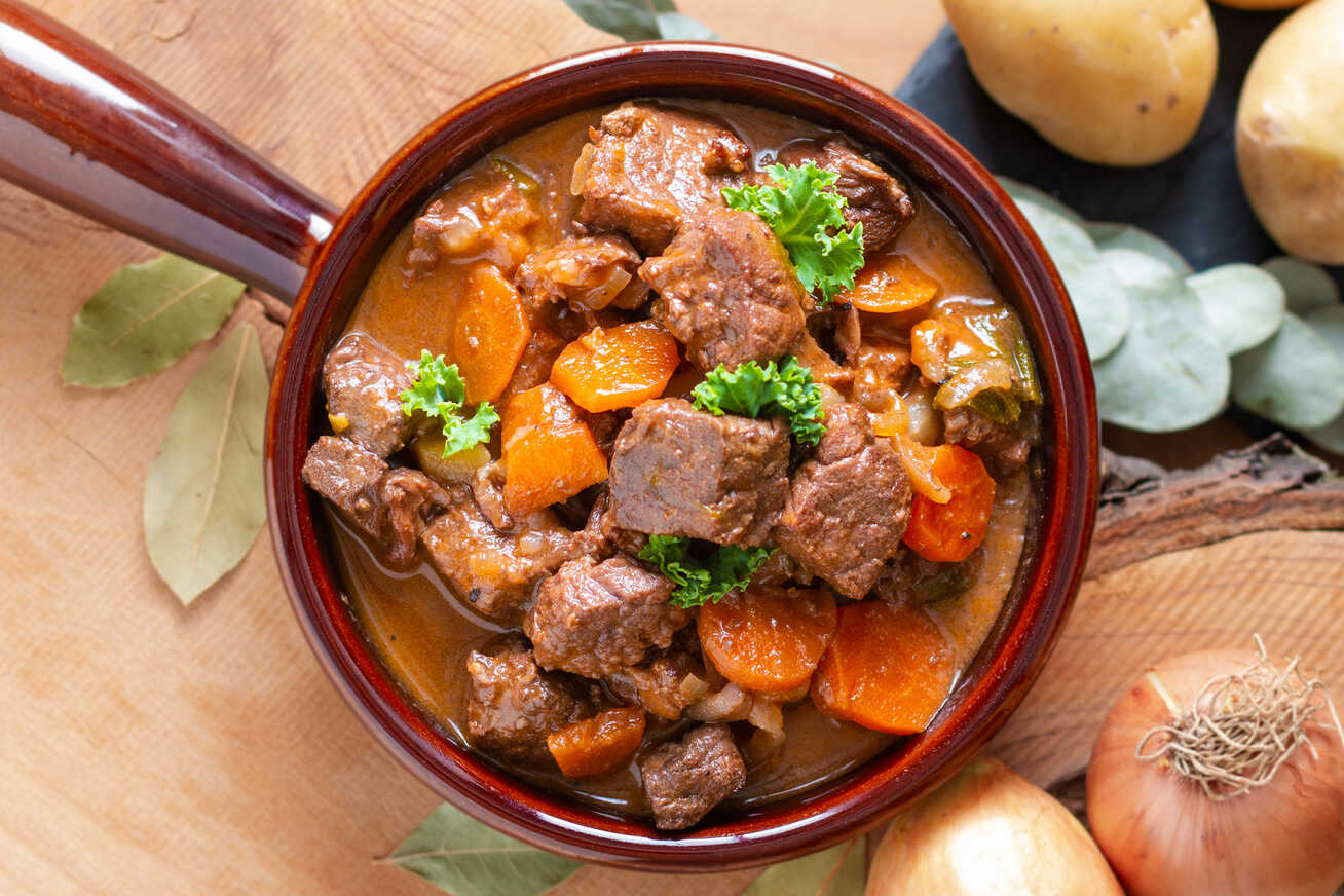 Recept na maďarský hovězí perkelt | Horyko.cz